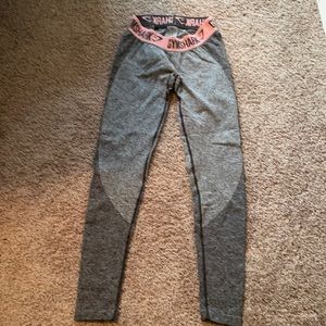Gymshark leggings and sports bra set size medium